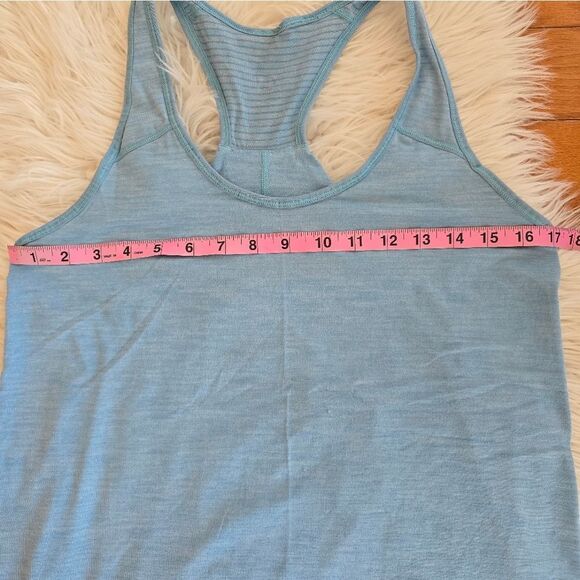Lululemon Athletica Essential Tank - Picture 2 of 6